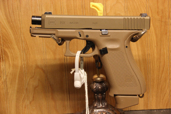 GLOCK G19X 9MM FDE ONE