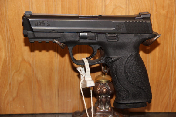 SMITH & WESSON M&P 40  .40S&W