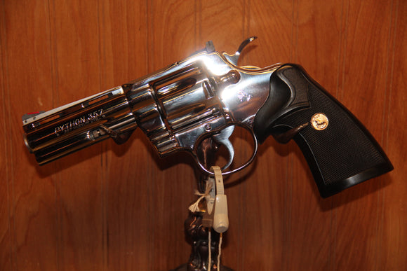 COLT PYTHON 357 STAINLESS